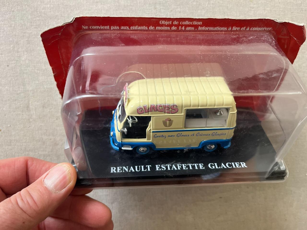 Renault Estafette miniature 1963. LesAnciennes.com