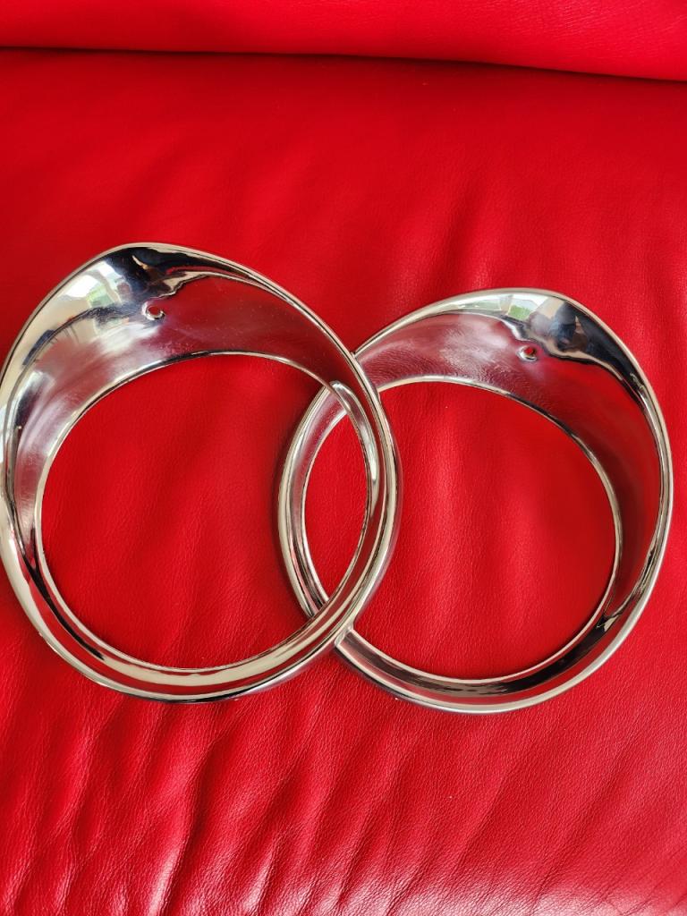 Cerclages SIMCA Vedette Chambord LesAnciennes.com