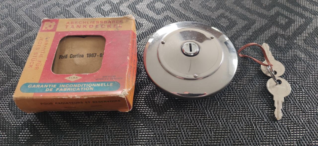 Bouchon de réservoir essence FORD Cortina LesAnciennes.com