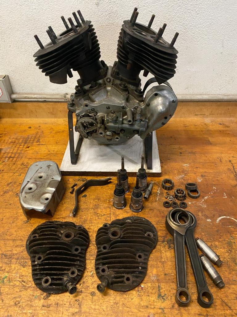 HARLEY DAVIDSON 750 RL moteur LesAnciennes.com