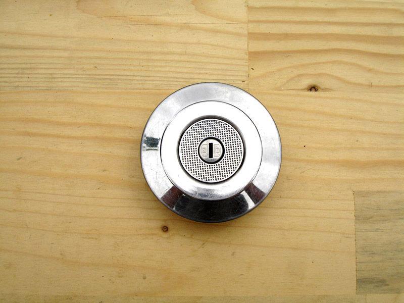 Bouchon de réservoir PJ diamètre 92mm LesAnciennes.com