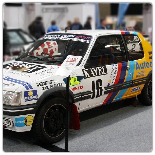 Kit de décoration 205 GTI R Burns LesAnciennes.com