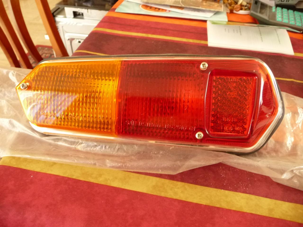 Pièces RENAULT 16 FEUX arrierre droit phase 1 LesAnciennes.com