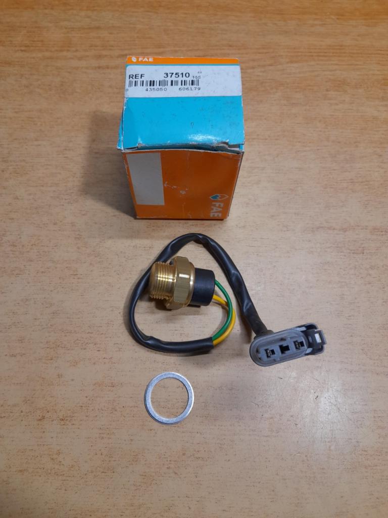 Thermocontact ventilateur radiateur R21 espace II LesAnciennes.com