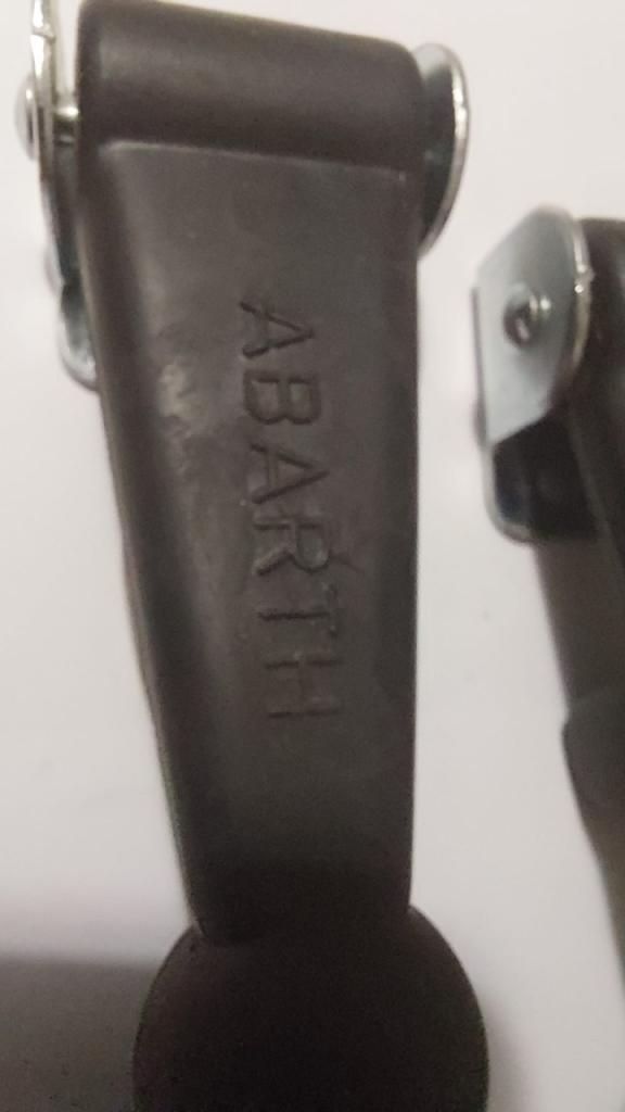 Attaches FIAT ABARTH divers /Autres LesAnciennes.com