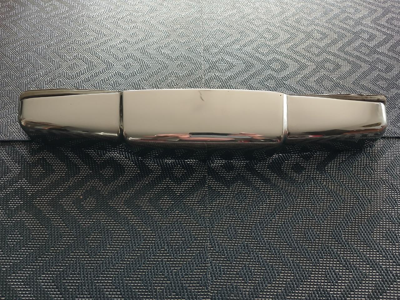 Eclaireur de plaque PEUGEOT 403 LesAnciennes.com