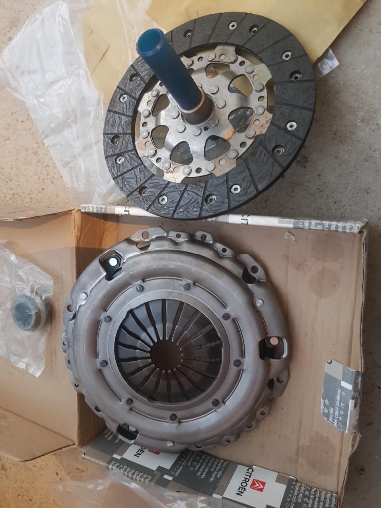 Kit embrayage CITROEN Picasso Berline LesAnciennes.com