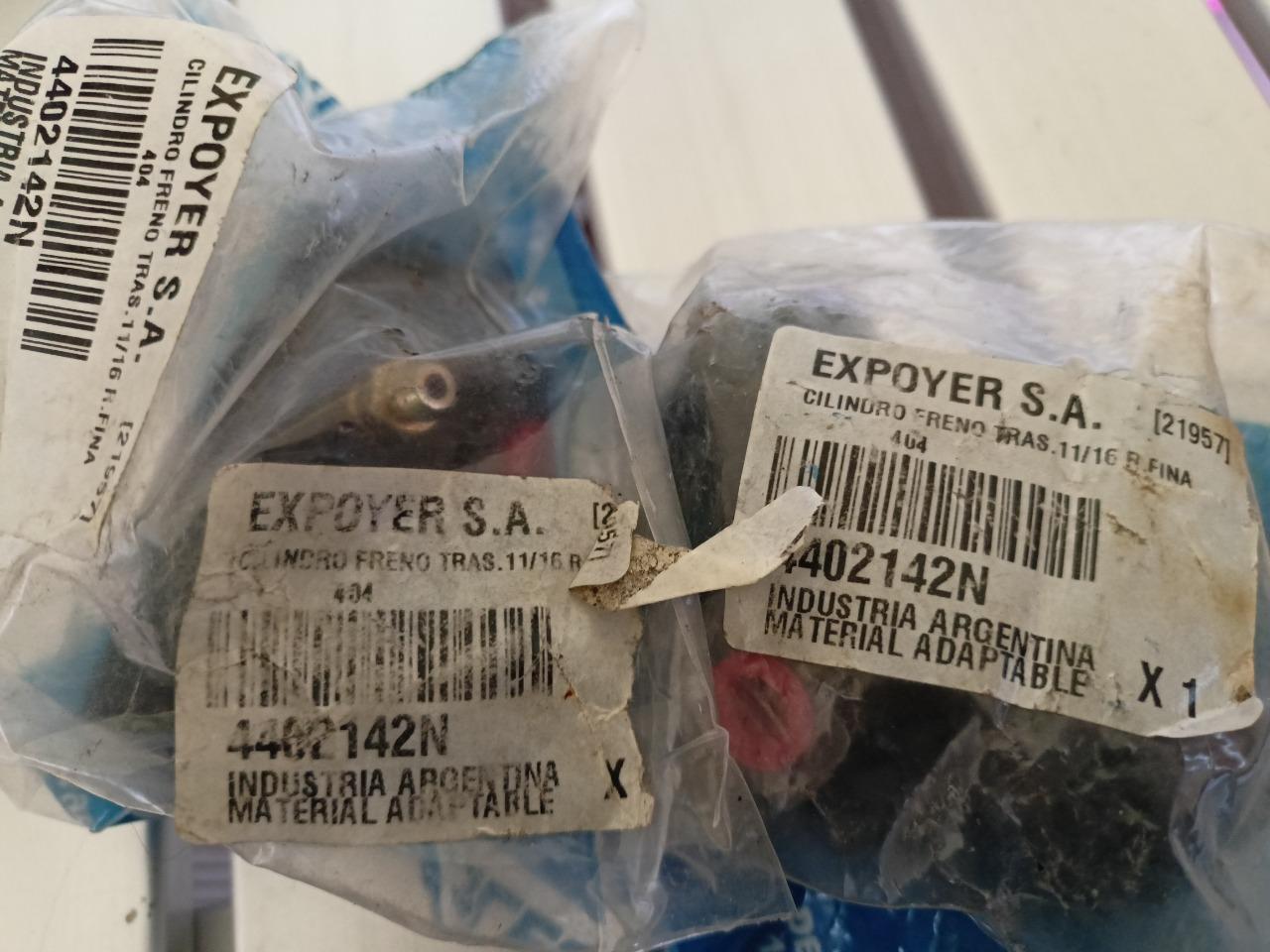 Cylindres de roues AR PEUGEOT 404 LesAnciennes.com