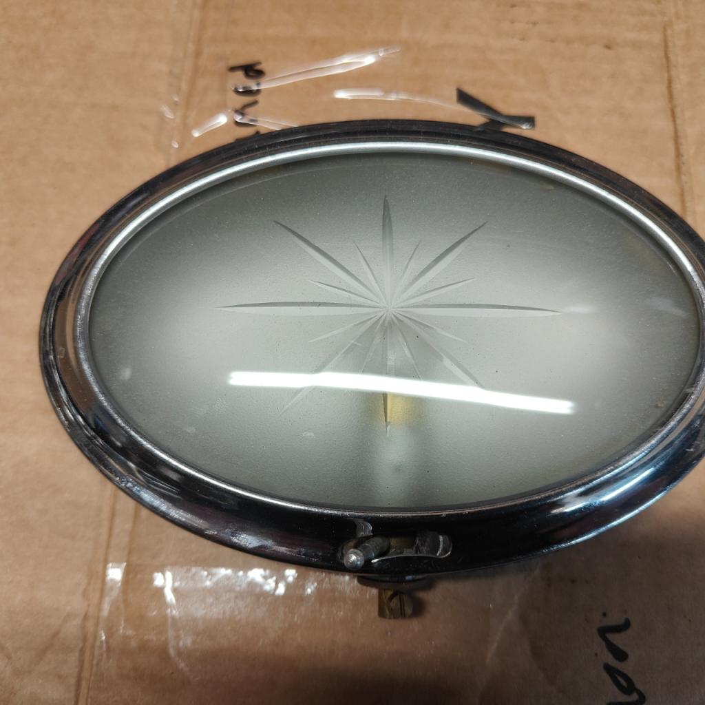 Plafonnier CITROEN Traction 15/6 D LesAnciennes.com