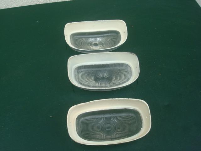 Cabochon PEUGEOT 404 berline LesAnciennes.com