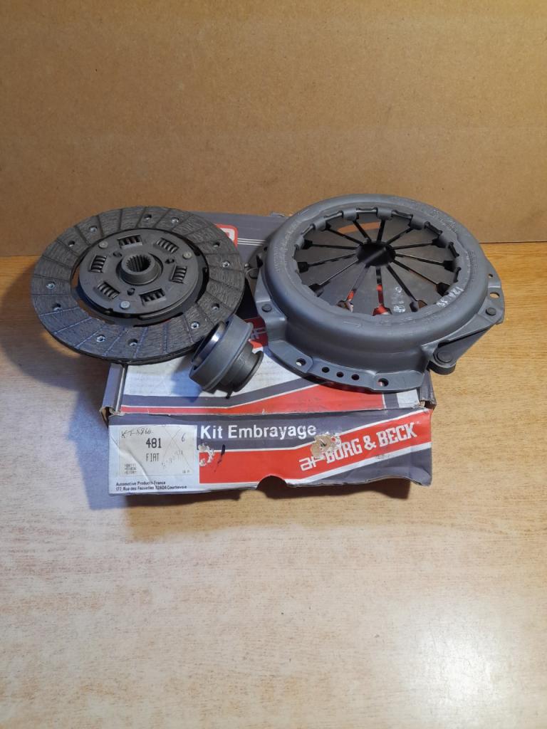 Kit embrayage fiat 124 spider coupé fiat 131 LesAnciennes.com