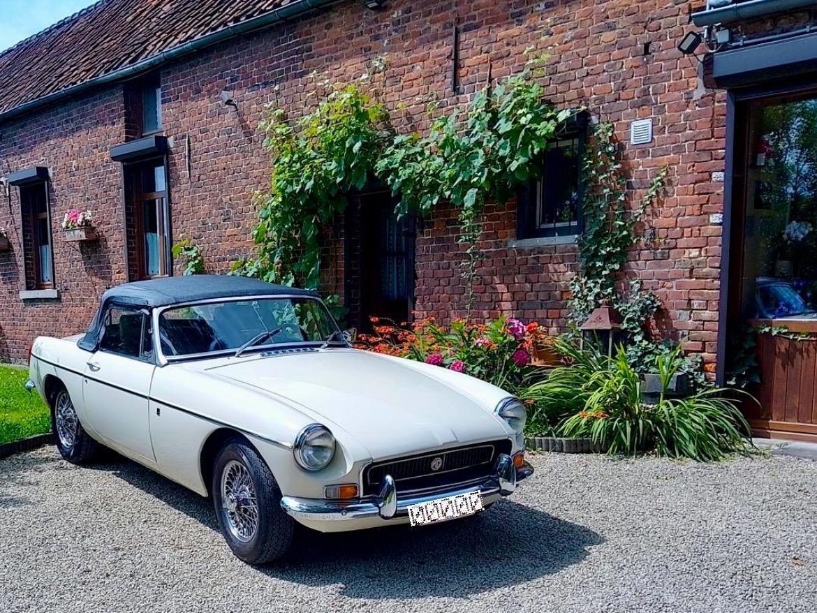 MG MGB Cabriolet - 1970 LesAnciennes.com
