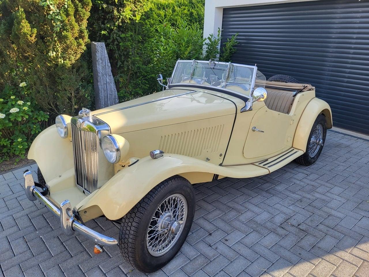 1953 MG TD LesAnciennes.com