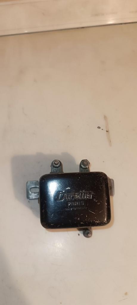Régulateur 6 volts LesAnciennes.com