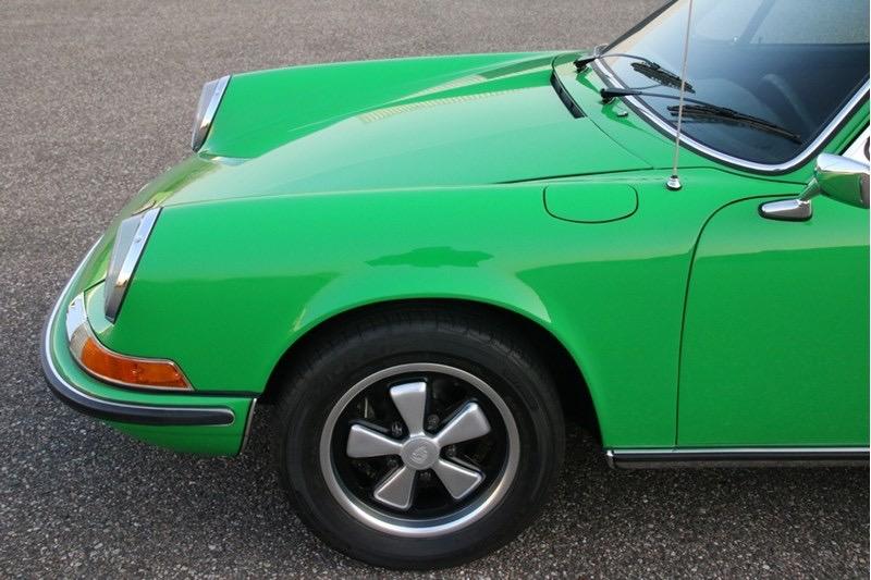 PORSCHE 911 2,4T MFI - 1972 LesAnciennes.com