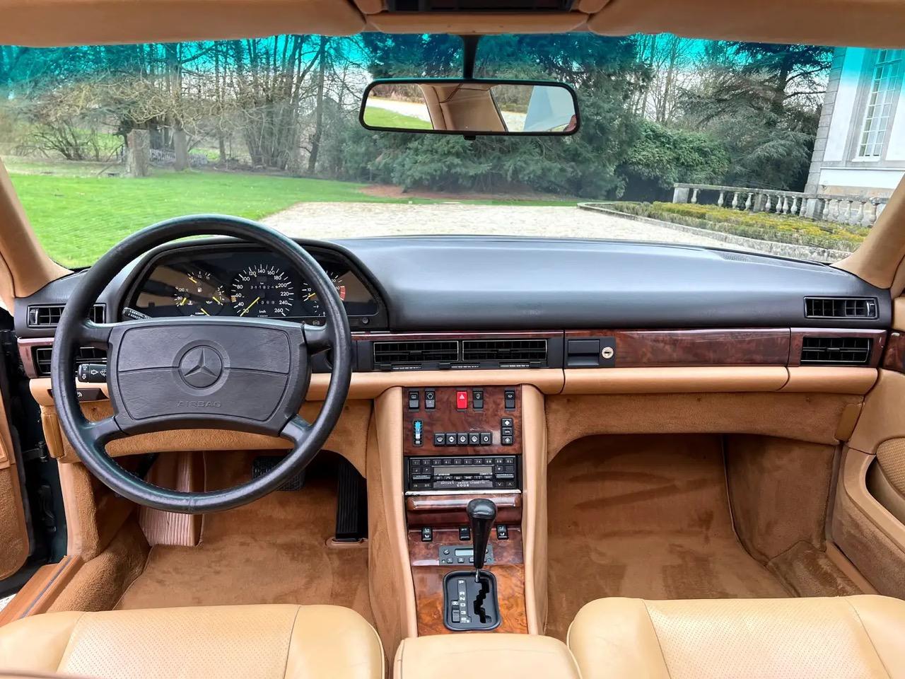 MERCEDES 560 SEC - 1988 LesAnciennes.com