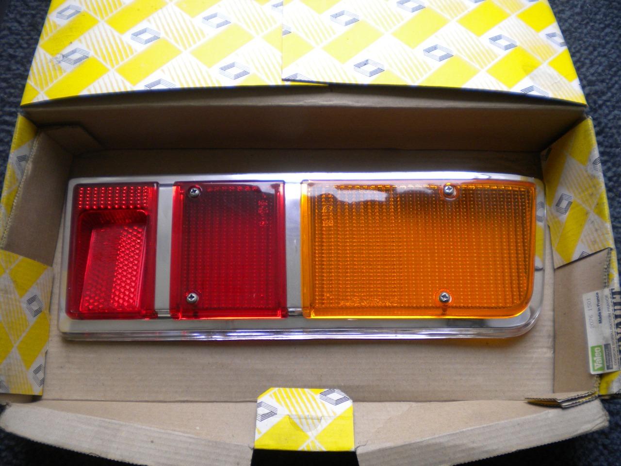 Cabochon RENAULT 16 (R16) LesAnciennes.com