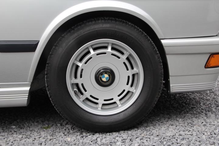 BMW 535 M535i - 1986 LesAnciennes.com