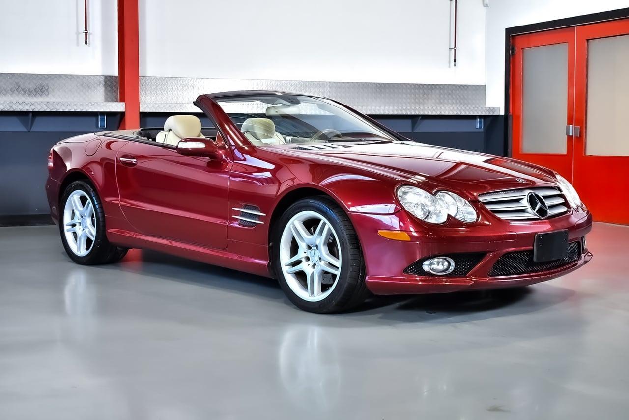 2007 Mercedes-Benz R230 SL550 Convertible 5,5L V8  LesAnciennes.com