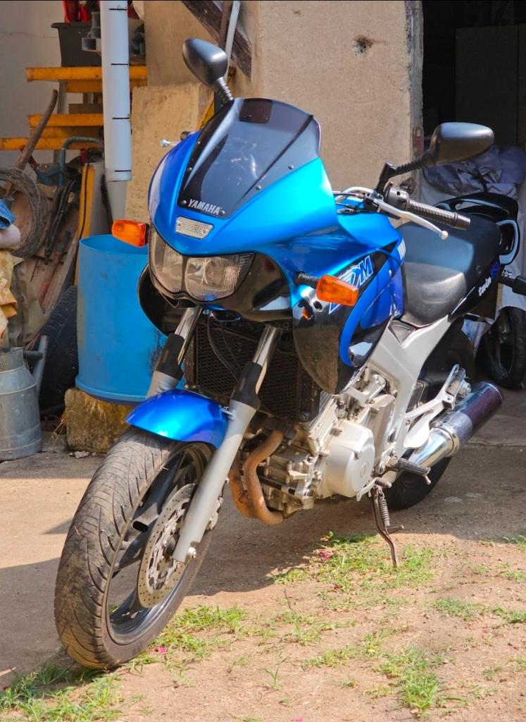YAMAHA TDM 850 - 2001 LesAnciennes.com