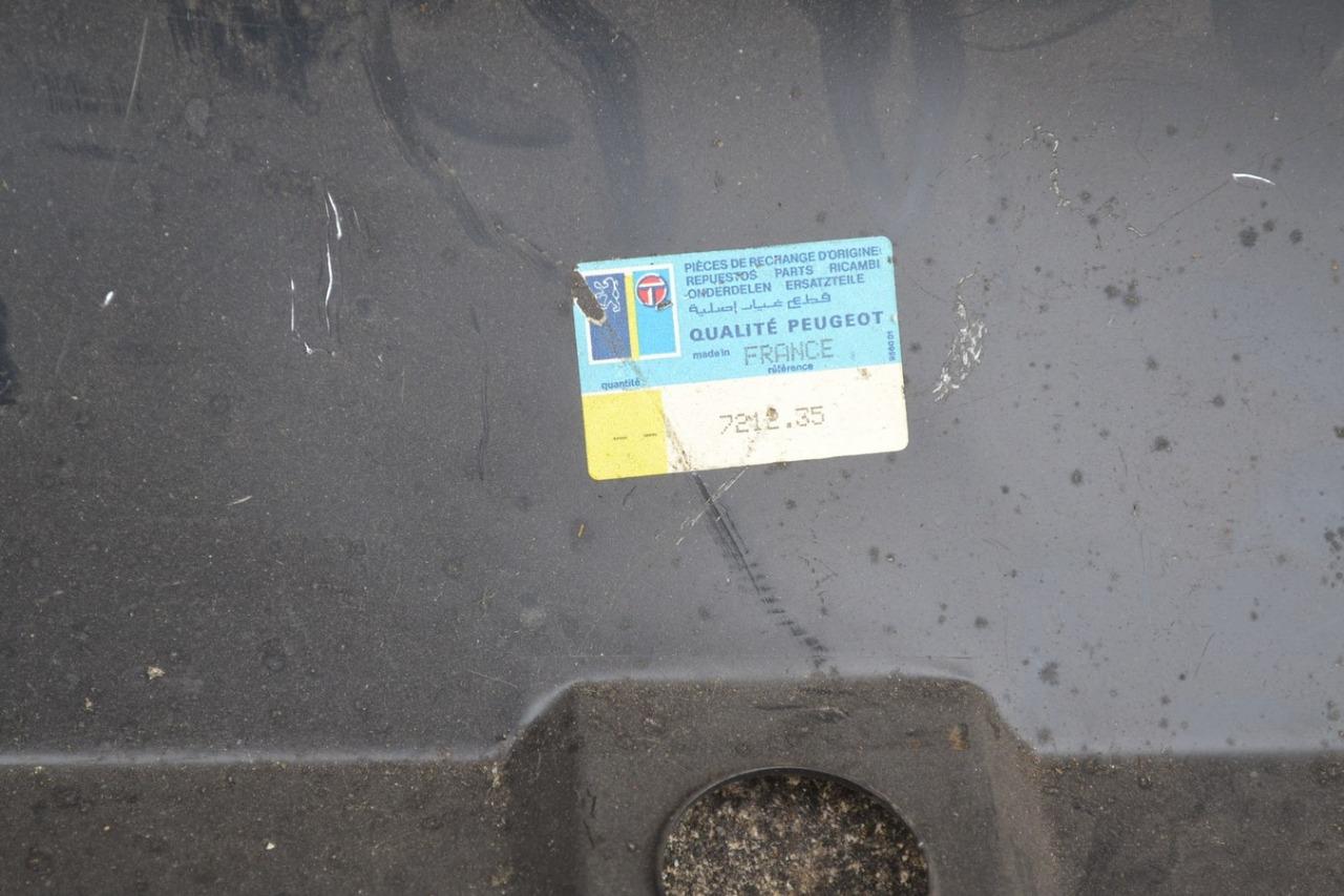 Tôle de longeron G PEUGEOT 504 Berline, neuve LesAnciennes.com