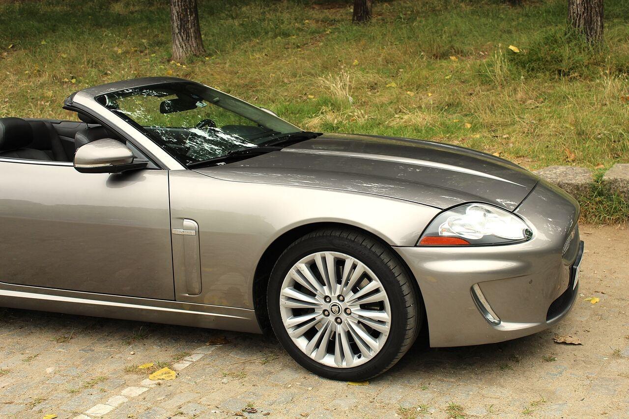 JAGUAR XK 5.0 V8 Cabriolet - 2011 LesAnciennes.com