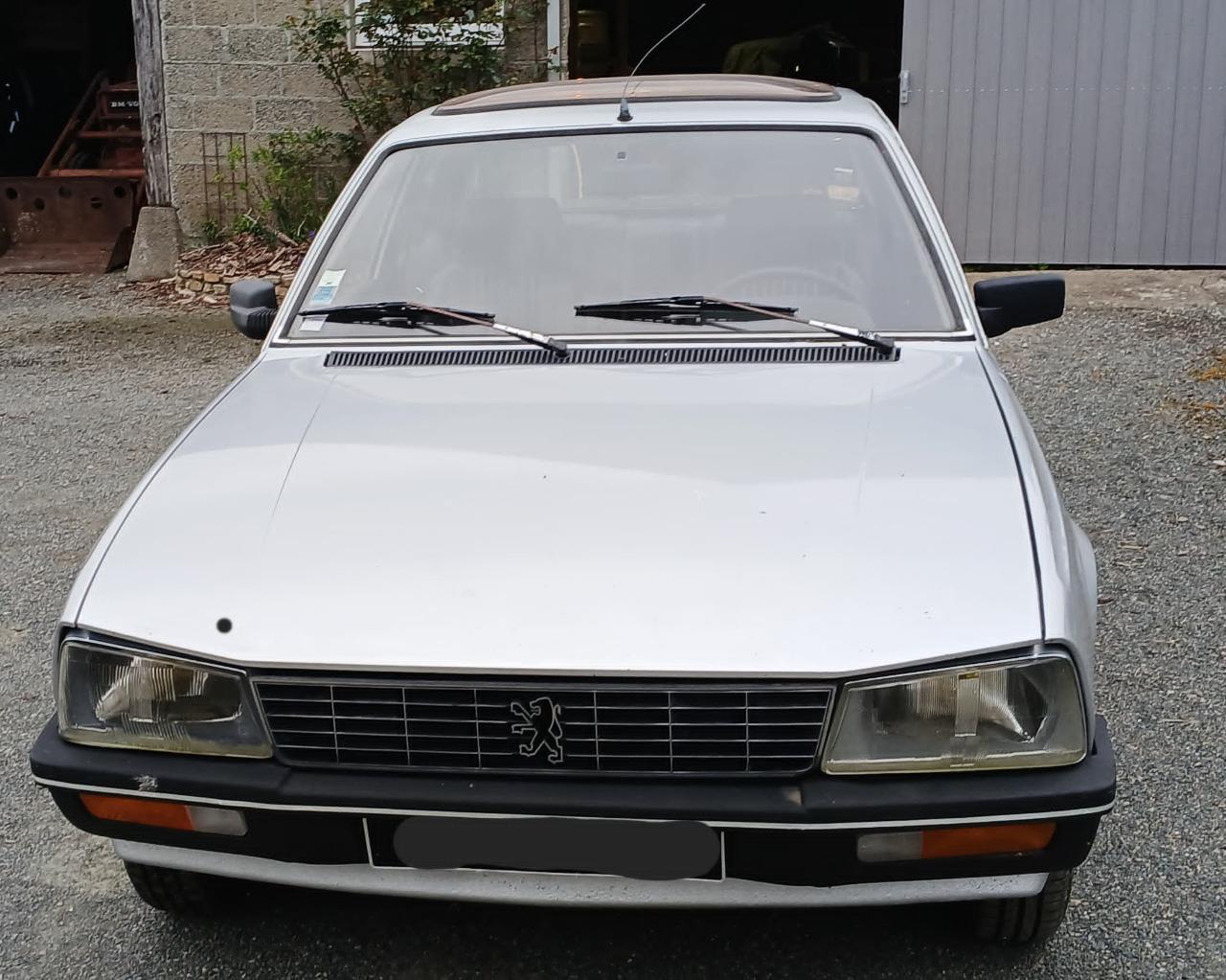 PEUGEOT 505 STI - 1982 LesAnciennes.com