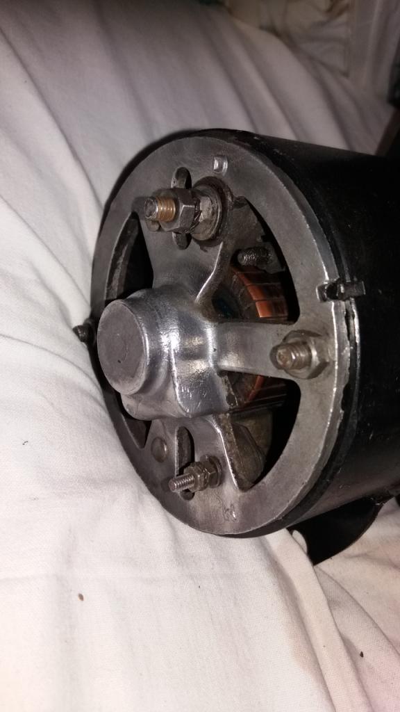 Dynamo 6 volts Ducellier 7138A Dauphine ou 4CV LesAnciennes.com