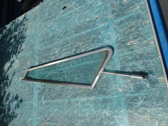 Vitres triangle avant pour Fiat Dino 2400 Coupè LesAnciennes.com