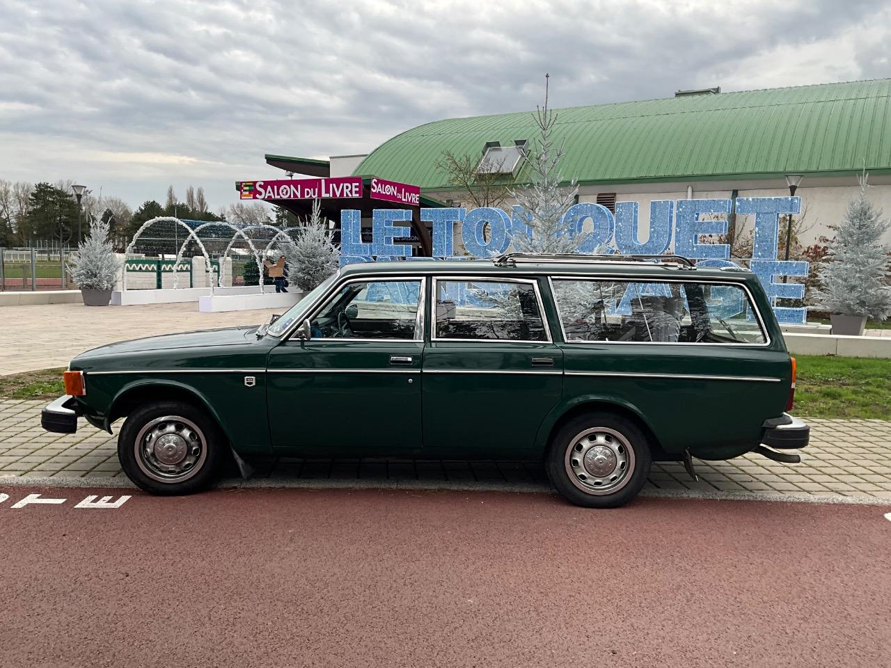 VOLVO 145 D L luxe - 1974 LesAnciennes.com