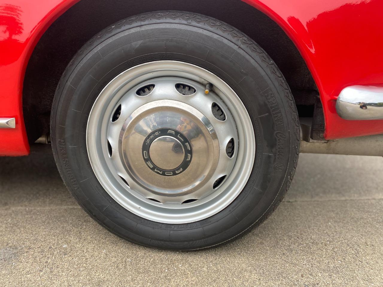 ALFA ROMEO Giulia 1600 - 1965 LesAnciennes.com