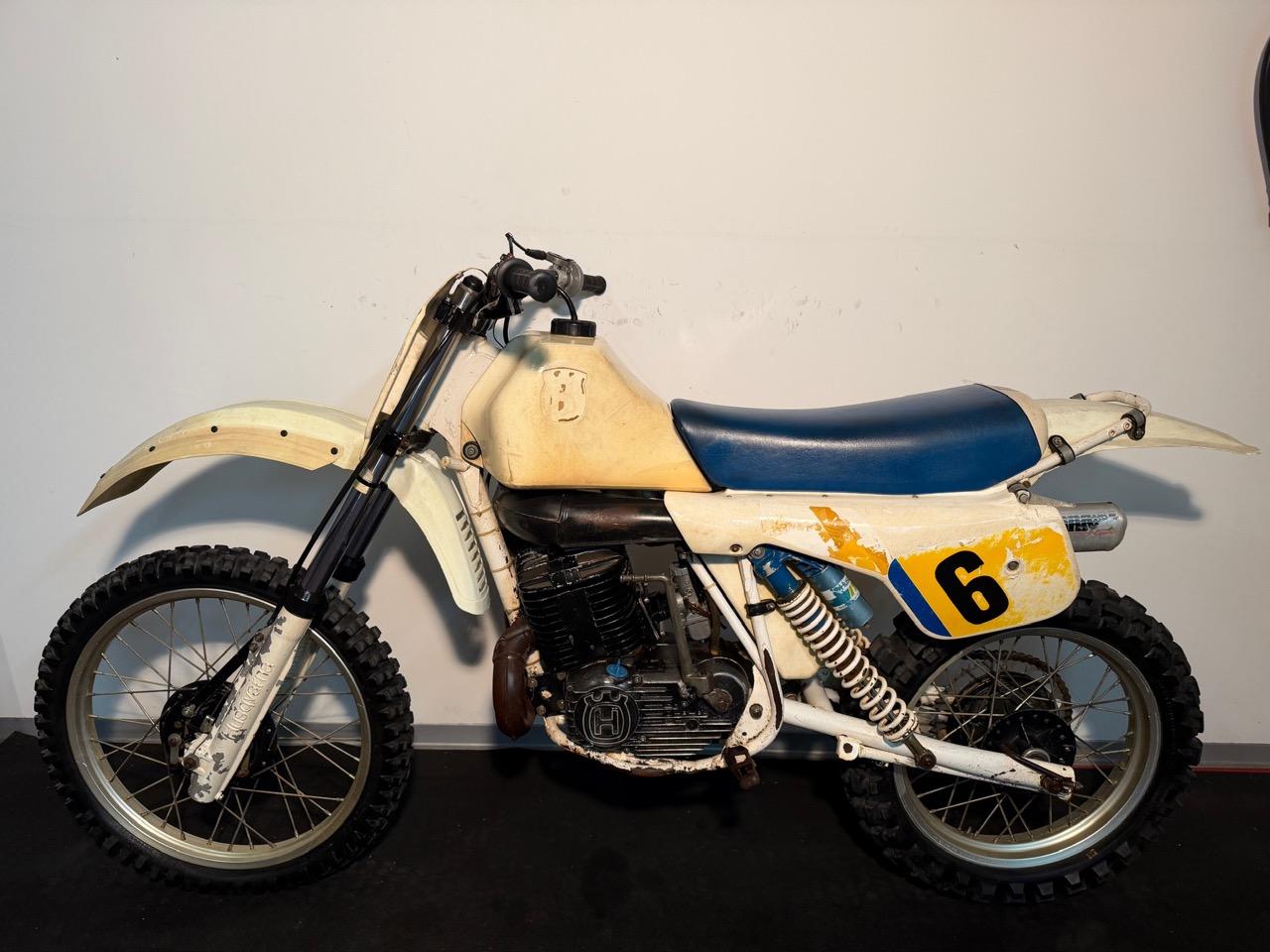 HUSQVARNA AE500 AE500 - 1985 LesAnciennes.com