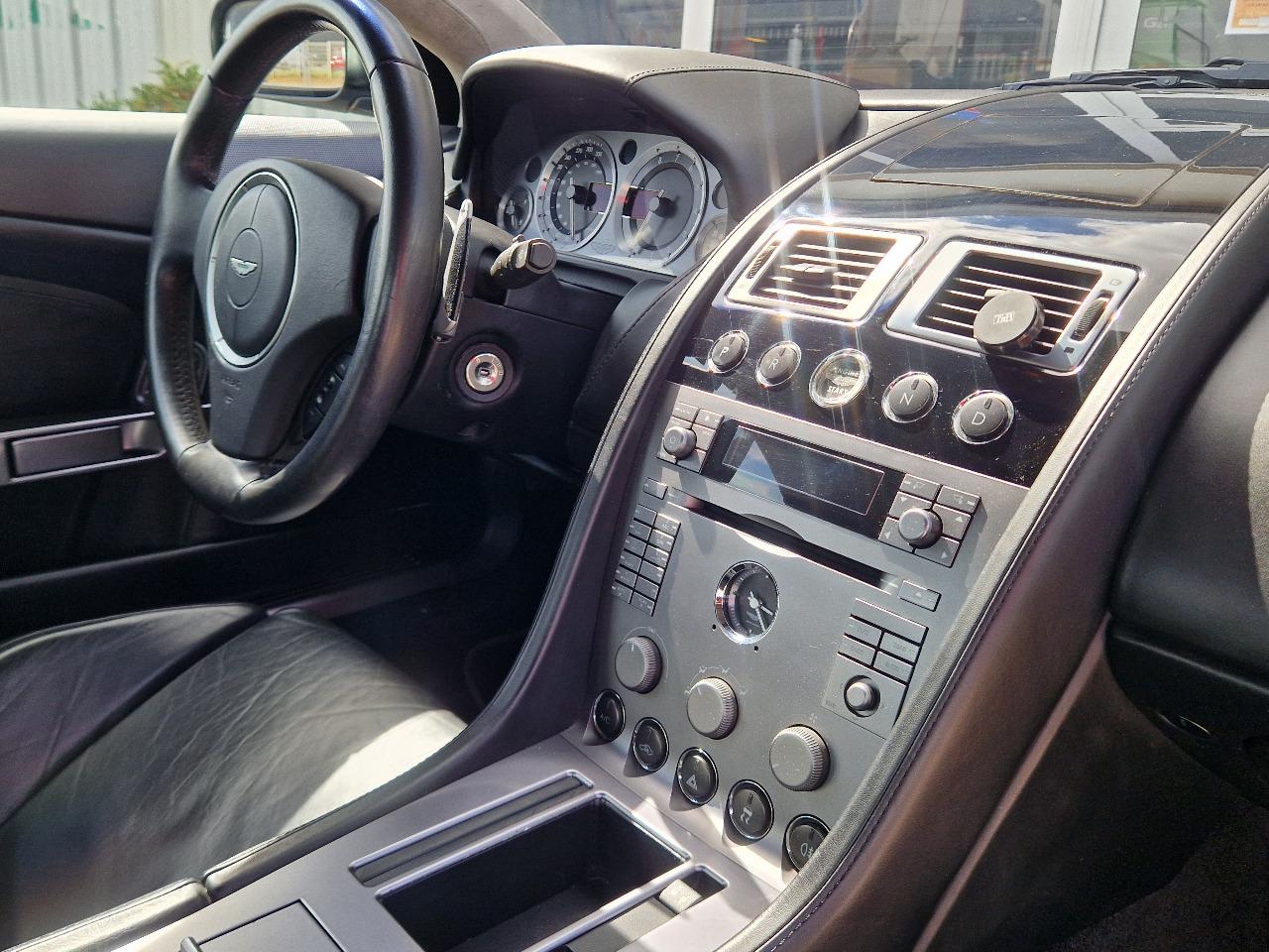 ASTON MARTIN DB9 COUPE - 2005 LesAnciennes.com