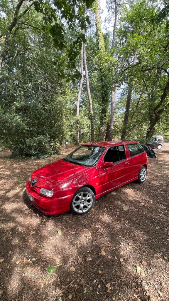 ALFA ROMEO 145 1.3 Boxer - 1995 LesAnciennes.com