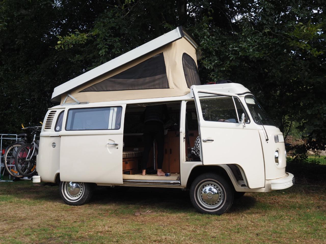 VOLKSWAGEN Combi Type 2 b - 1978 LesAnciennes.com