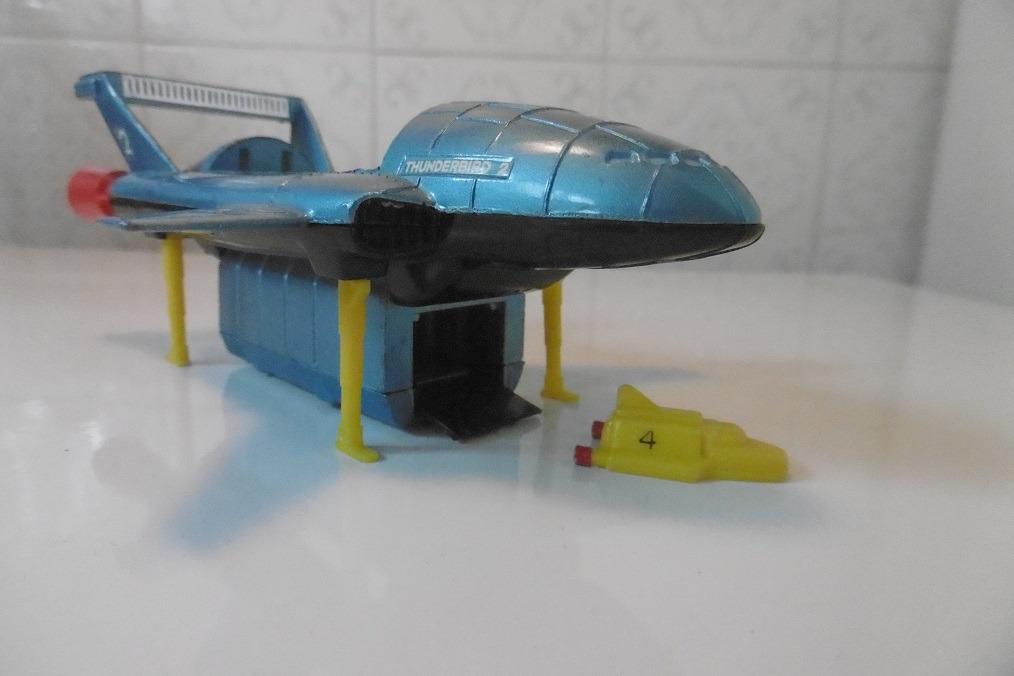 Dinky toys thunderbirds II LesAnciennes.com