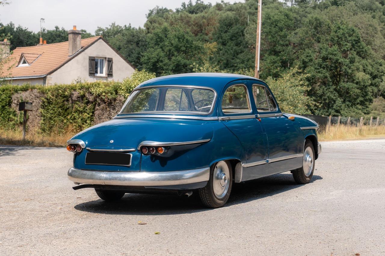 PANHARD PL 17 berline - 1959 LesAnciennes.com