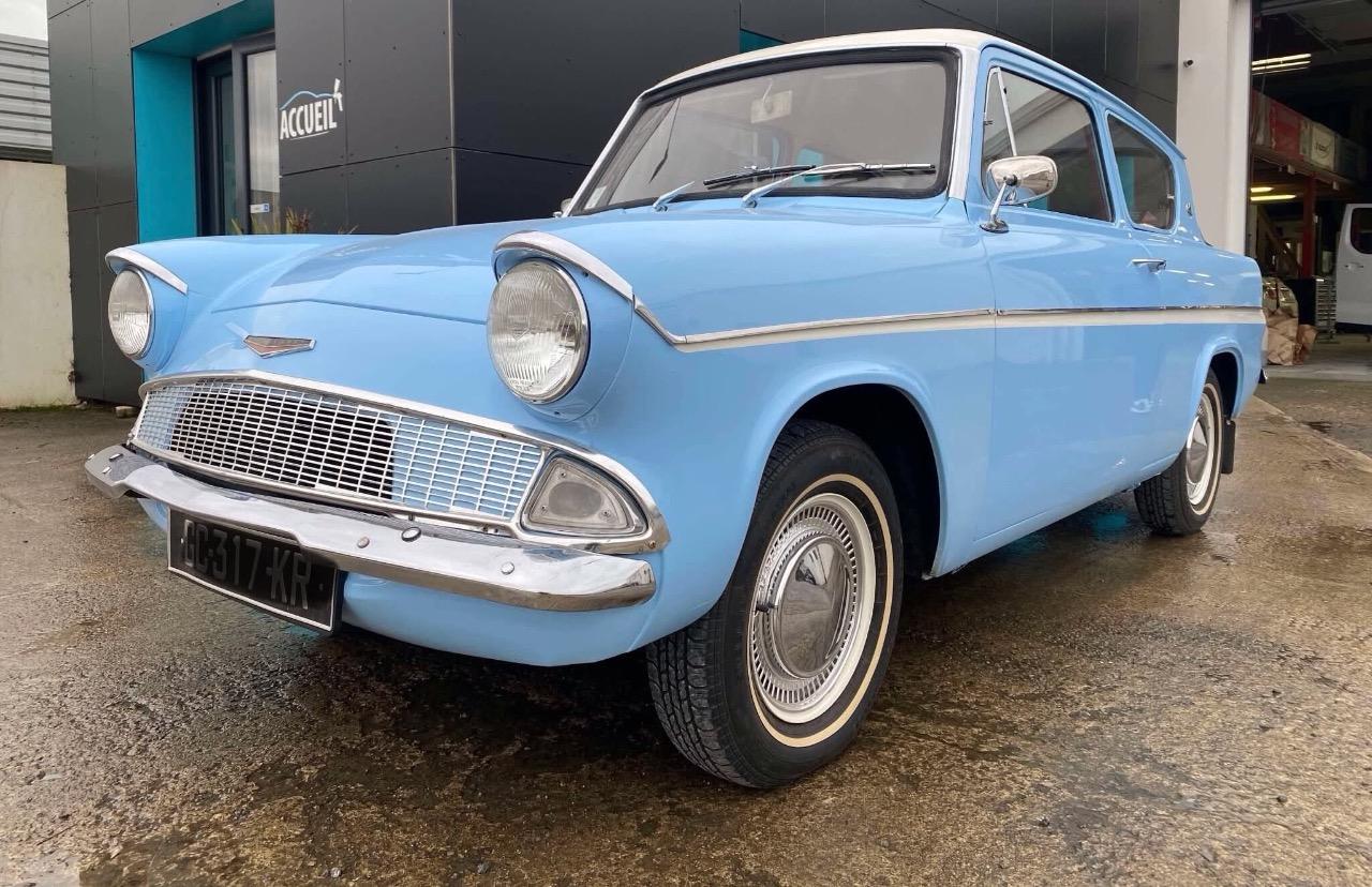 FORD Anglia - 1964 LesAnciennes.com
