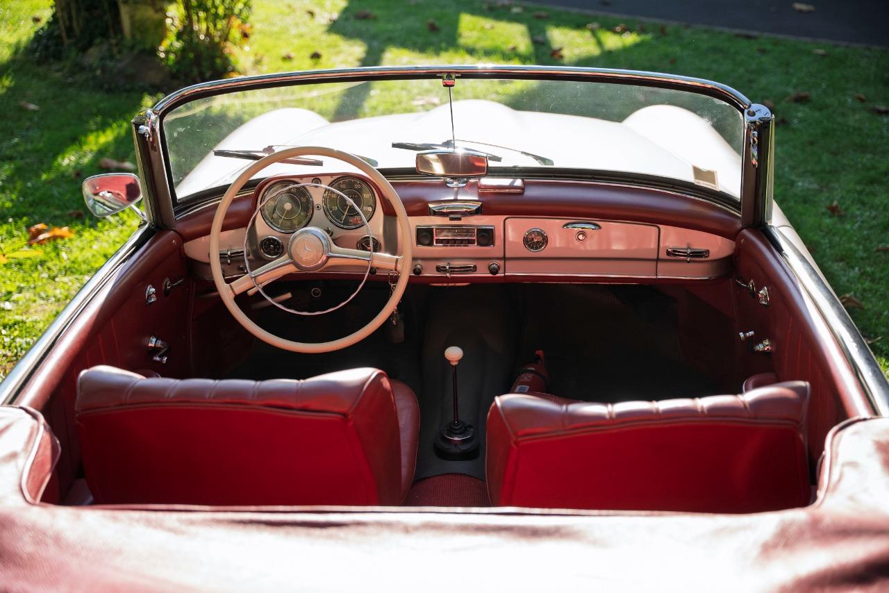MERCEDES 190 SL CABRIOLET - 1957 LesAnciennes.com