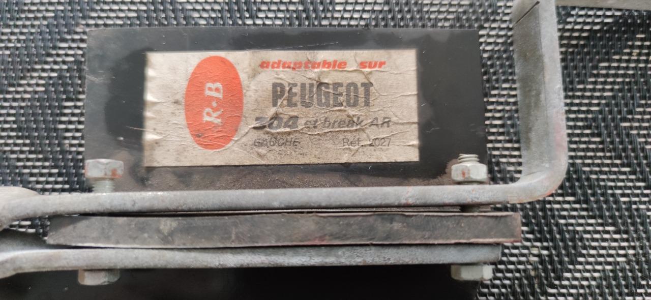 Bavettes arrière PEUGEOT 304 break LesAnciennes.com