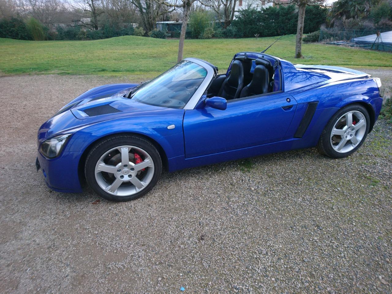 OPEL SPEEDSTER cabriolet - 2004 LesAnciennes.com