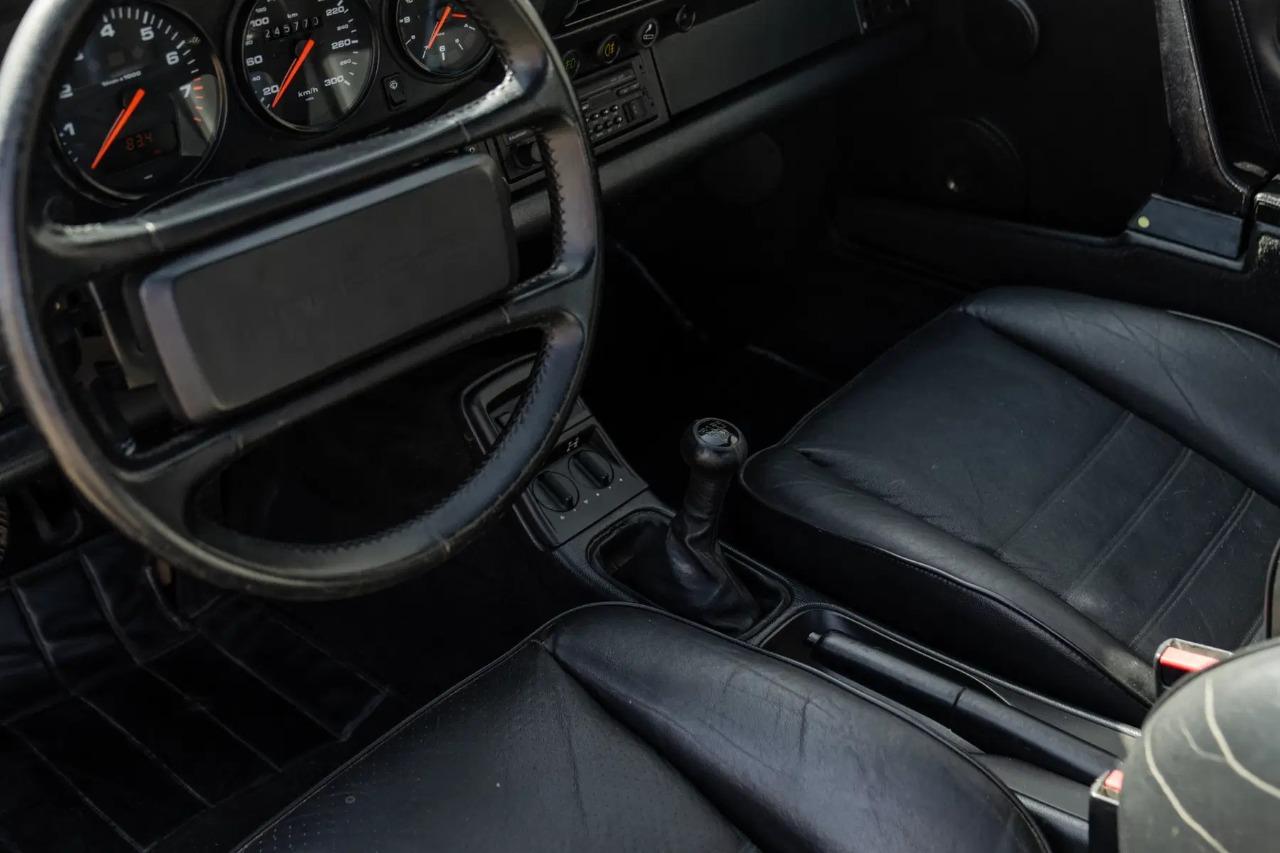 PORSCHE 911 964 Carrera 4 3.6 - 1991 LesAnciennes.com