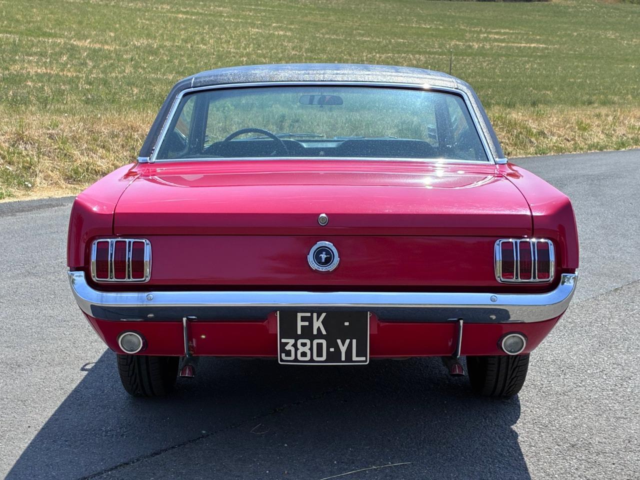 FORD Mustang 289 ci - 1965 LesAnciennes.com