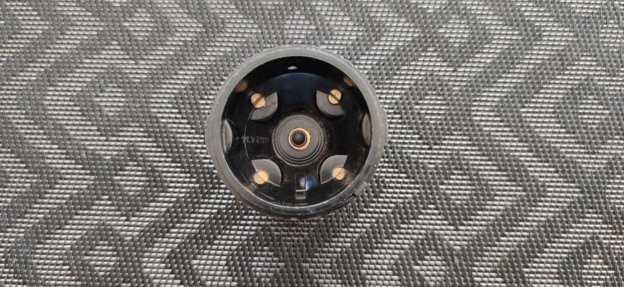 Tête d'allumeur RENAULT 4 (R4) R6 LesAnciennes.com