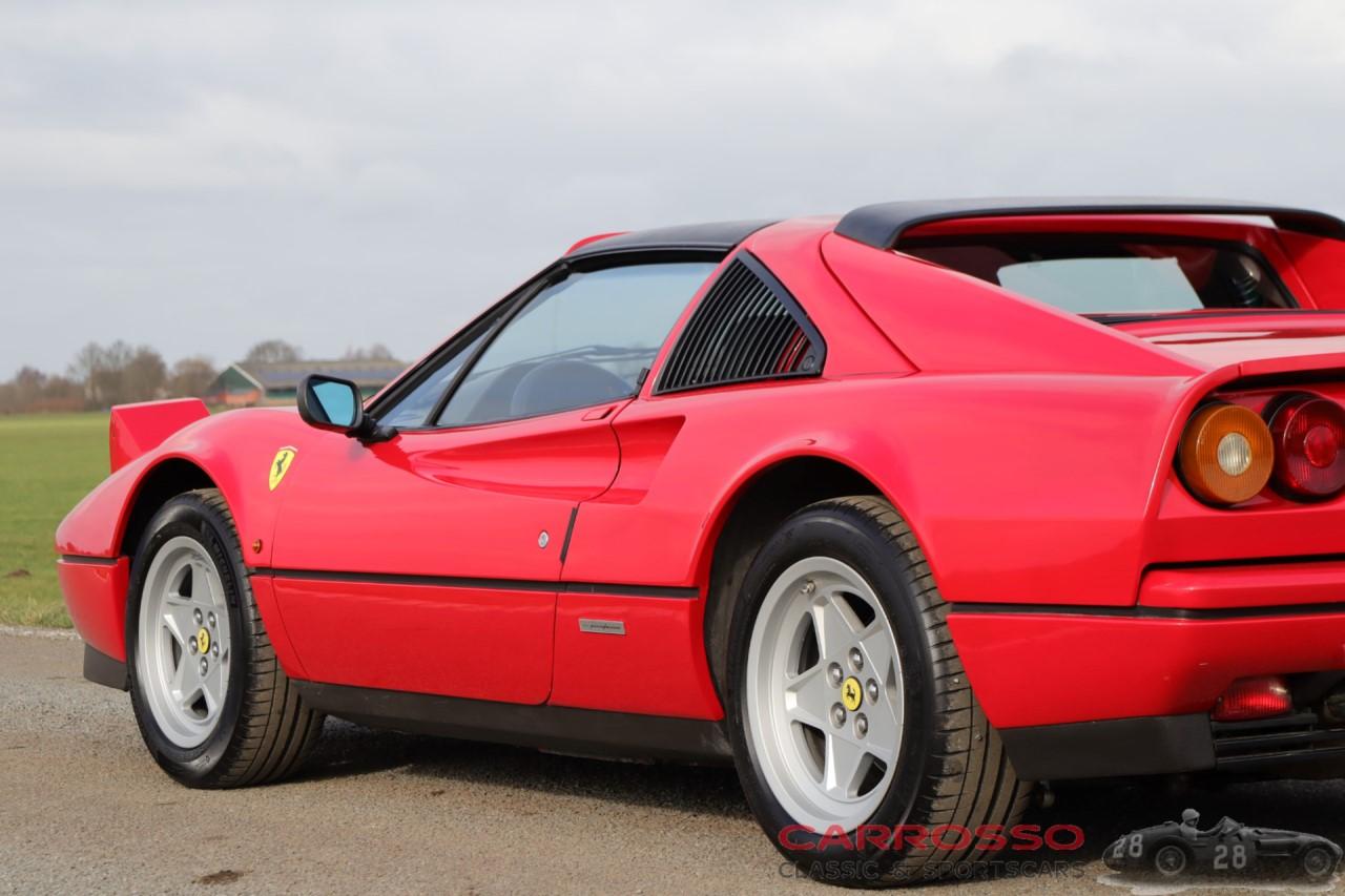 FERRARI 328 GTS - 1987 LesAnciennes.com
