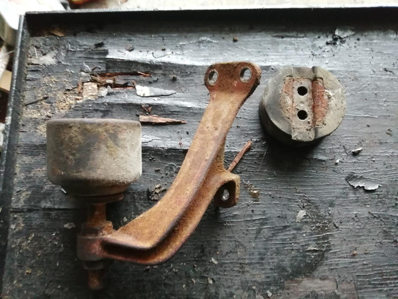 Supports CITROEN HY H72 LesAnciennes.com