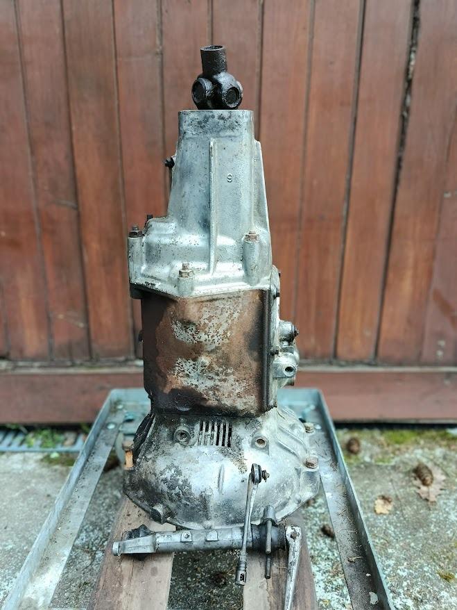 Boite de vitesse PEUGEOT 403 LesAnciennes.com