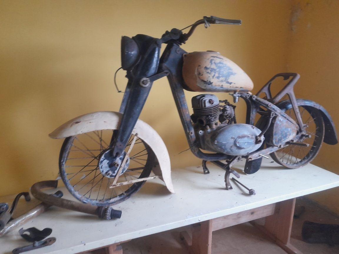 Pièces DKW NZ250 Militaire LesAnciennes.com