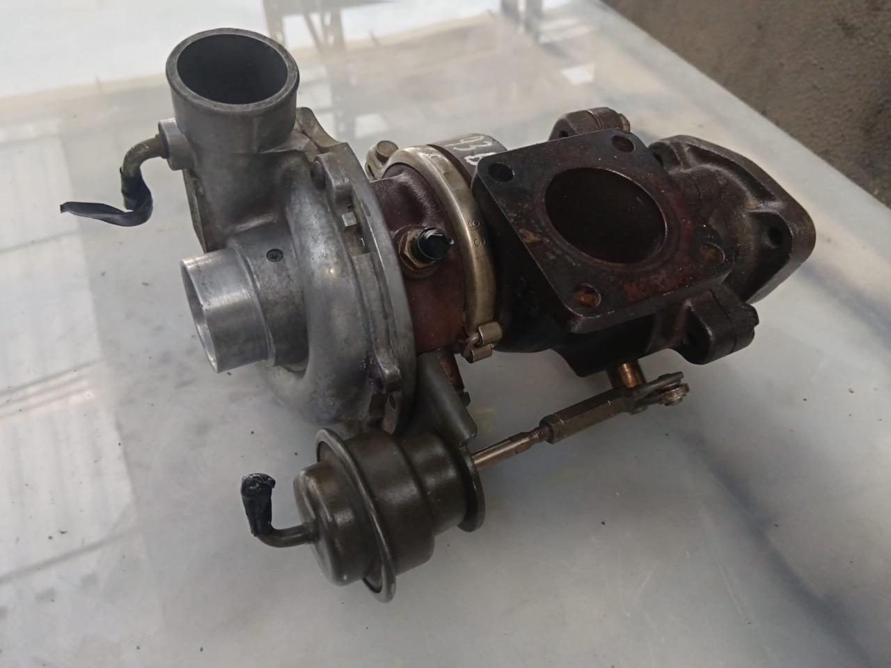 Turbocompresseur droit pour Maserati 3200 GT LesAnciennes.com