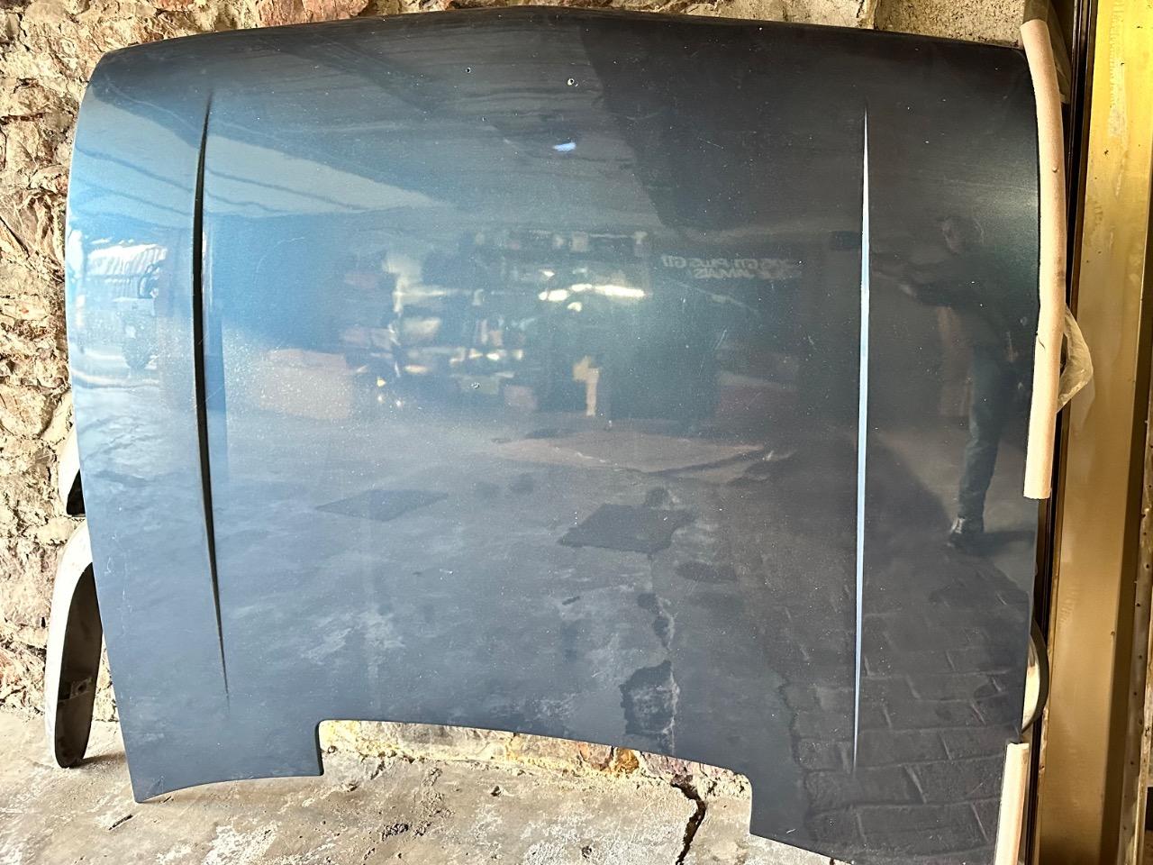 Capot PEUGEOT 504 Coupé - cabriolet LesAnciennes.com